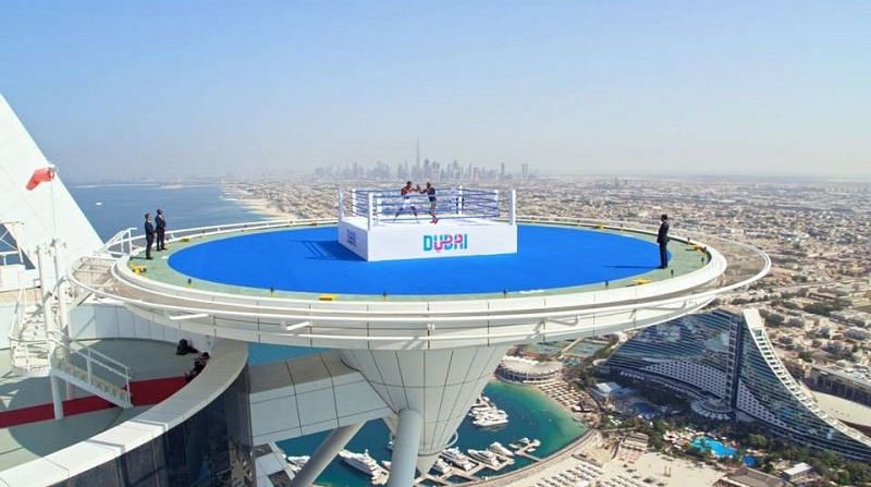 Anthony Joshua works out atop the boxing ring on the Burj Al Arab&#039;s helipad