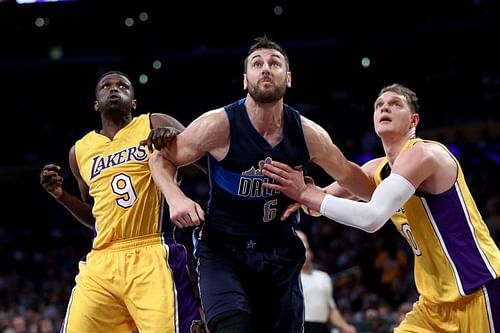 Luol Deng (extreme left) and Timofey Mozgov (extreme right)