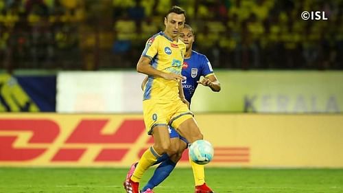 Berbatov suffered an injury during the Blasters' loss against FC Goa