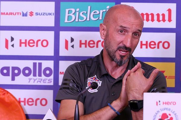 Popovic was furious in the post-match press conference (Image: ISL)