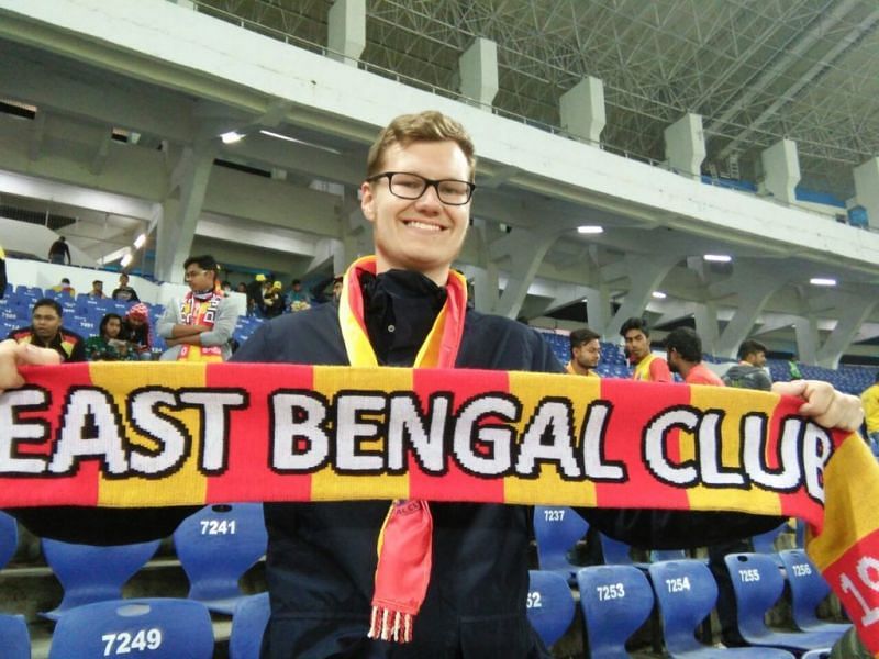 The Red and Golds seemed to have intrigued this German tourist in more ways than one. (Photo: Banglabuzz)