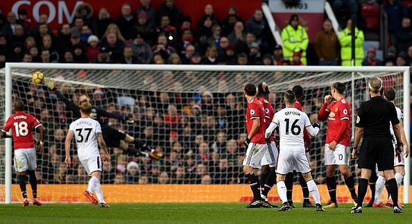 Manchester United v Burnley - Premier League