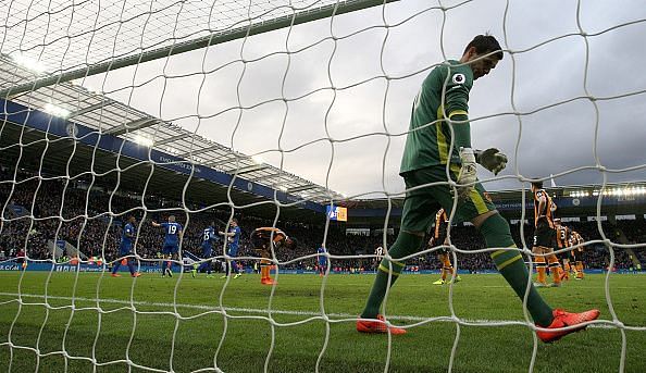 5 active Premier League players who have scored the most own goals