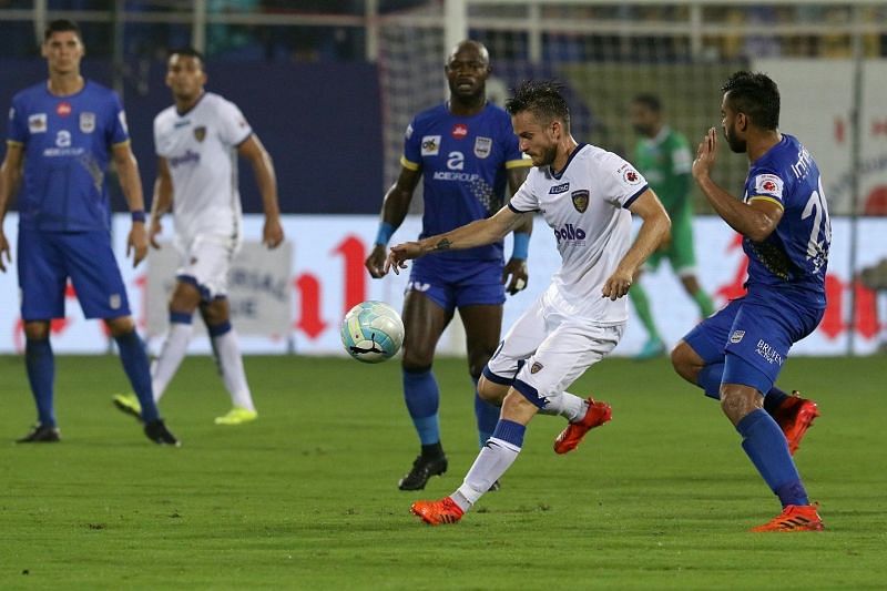 Rene Mihelic (in white) was the latest player to be given a chance in central midfield by Gregory (Photo: ISL)