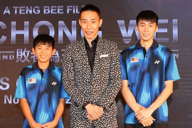 Lee Chong Wei (centre) with the two actor who will portray him (Image courtesy: The Star)