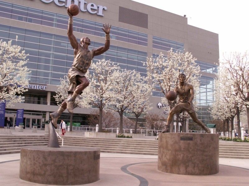 10 Best Statues of NBA Players
