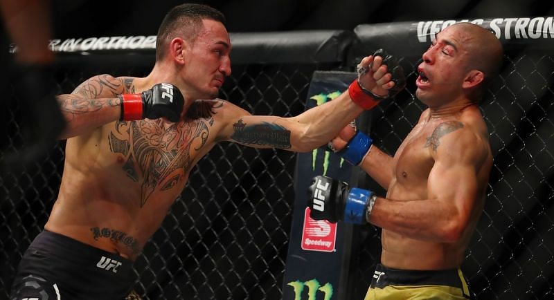 Max Holloway knocked out Jose Aldo at UFC 218