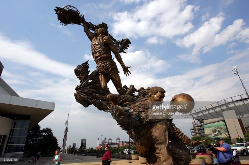 Wilt Chamberlain&#039;s statue at the Wells Fargo Center