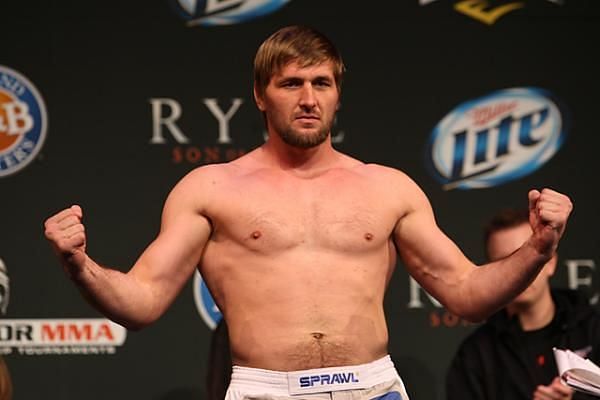 Vitaly Minakov is the best Heavyweight outside of the UFC