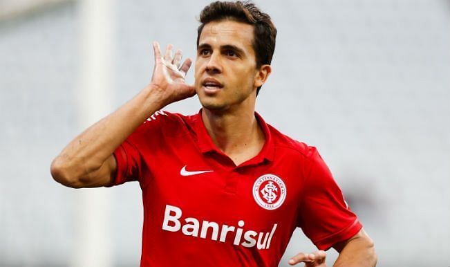 ISL 2017/18: Kerala Blasters' target Nilmar spotted in Dubai airport on his way to India