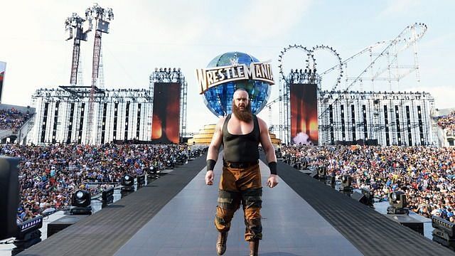 Image result for braun strowman wrestlemania 33