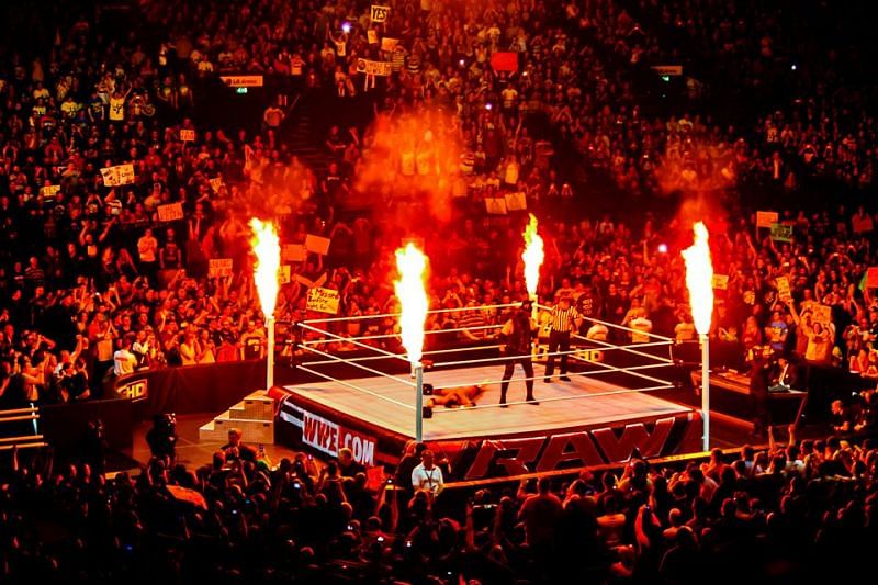 This is what a great entrance is supposed to look like