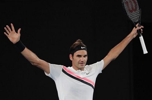 Federer beat Fucsovics in straight sets