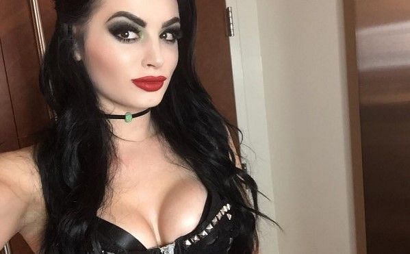 Paige may not compete on tonight&#039;s RAW