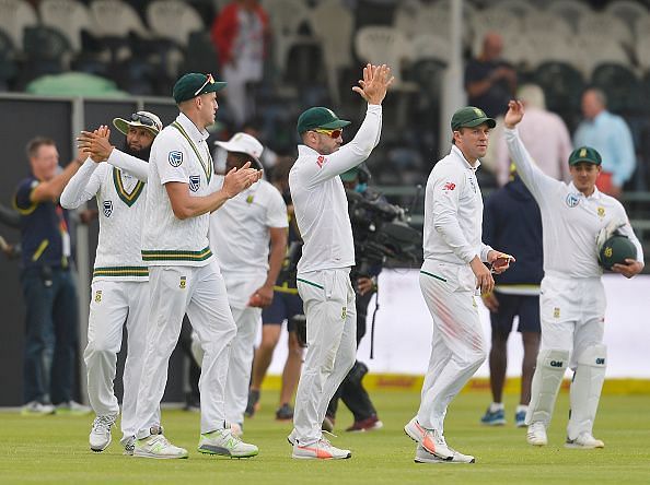 Cape Town cheers the rain of wickets as South Africa crush India in Dale Steyn’s comeback Test