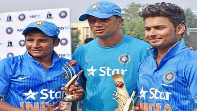 Sarfaraz Khan (left) with Rahul Dravid and Rishabh Pant during the 2016 under-19 World Cup