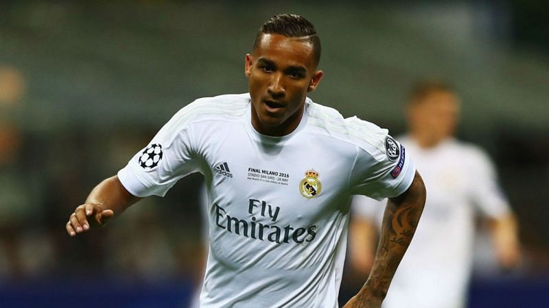 The Brazilian seemed overawed by the grandeur of Real Madrid and never got going