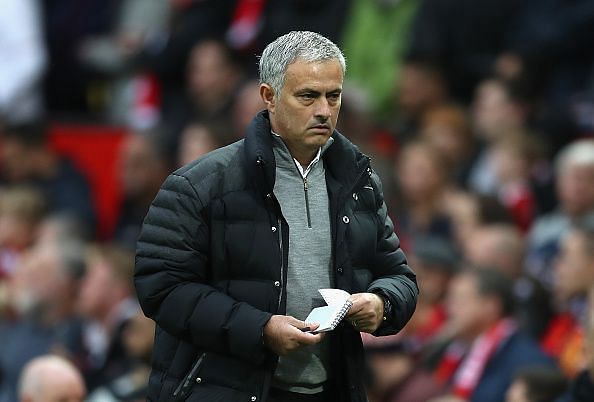 Reports: Manchester United target Premier League defender