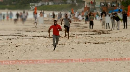 Kevin Hart and Usain Bolt while racing