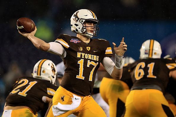 Poinsettia Bowl - BYU v Wyoming