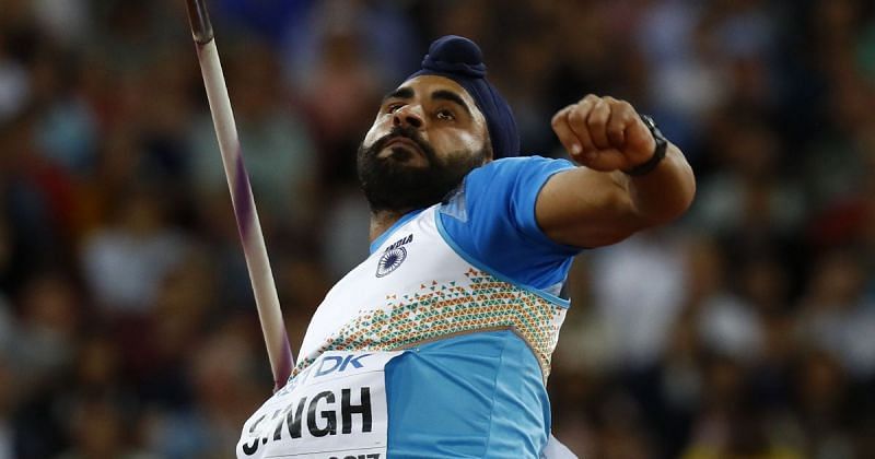 Devinder Singh started off in fine fashion, winning India&#039;s first gold of the tournament