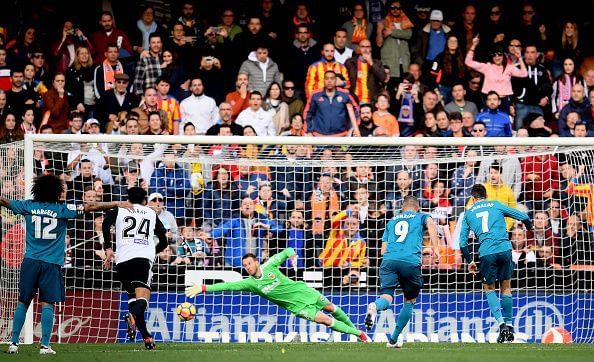 Valencia v Real Madrid - La Liga