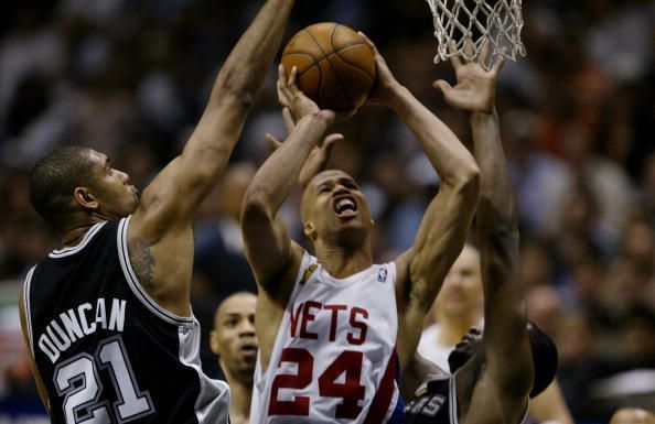 Duncan alters Richard Jefferson&#039;s shot