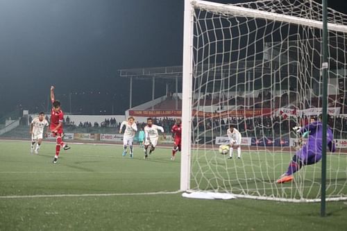 Samuel scored the penalty that put Laong in front.