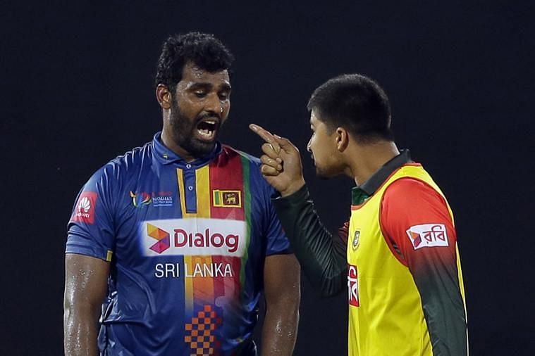 Bangladesh sub fielders having an argument with the Sri Lankan fielders
