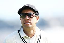 Watch: Ross Taylor signs on a 'sandpaper' for fans