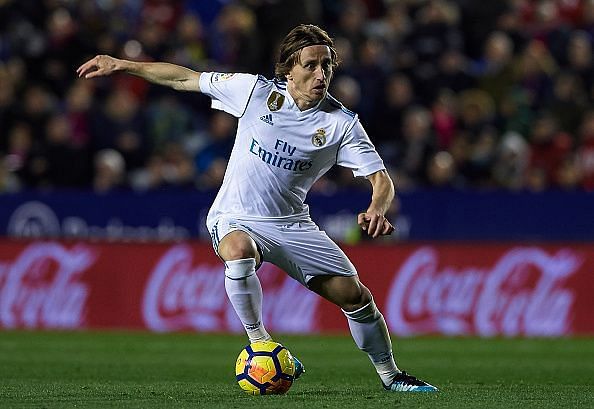 Alli to replace Modric, Manchester United to sign Marcos Alonso for £70 million, Liverpool identify Can replacement and more: Transfer round-up - March 19, 2018