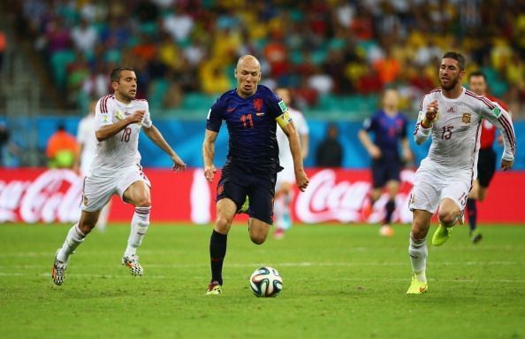 Spain v Netherlands: Group B - 2014 FIFA World Cup Brazil