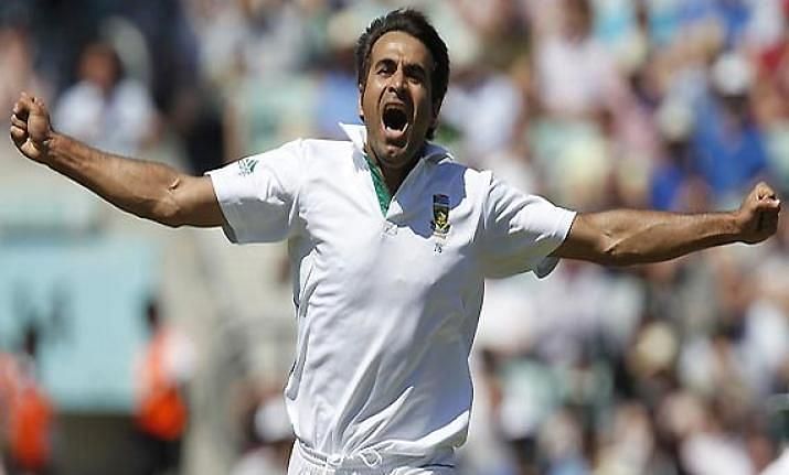 Tahir&#039;s brilliant spell helped South Africa register an innings victory over Pakistan