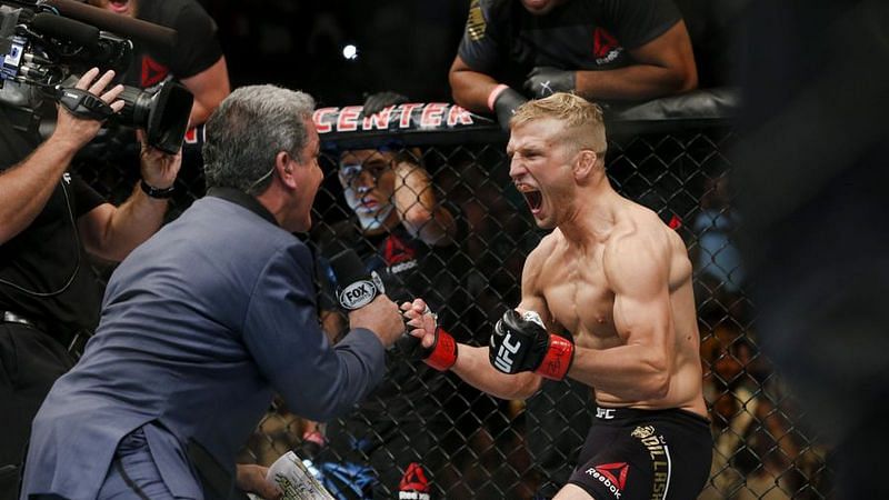 Buffer and Dillashaw sharing a light pre-fight moment