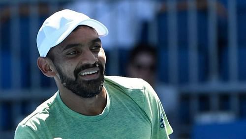 Divij SharanÃ¢ÂÂs possibility of playing in the Davis Cup tie could be a problem as a last-minute injury to Leander Paes or Rohan Bopanna would put India in spot of bother.