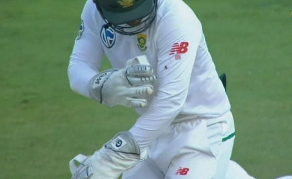 Just when you think the South Africa-Australia Test series has seen everything, this happens!