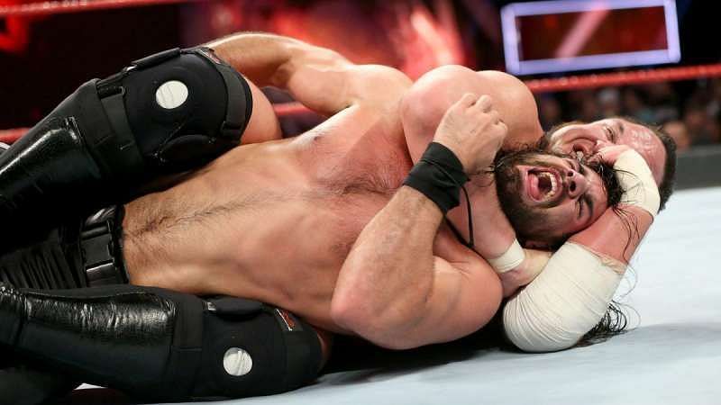 Will Seth Rollins be the one in clutch this Sunday?