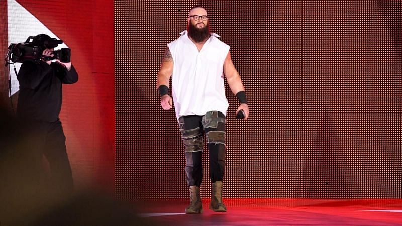 Brain Strowman could be a great opponent for Lashley as well