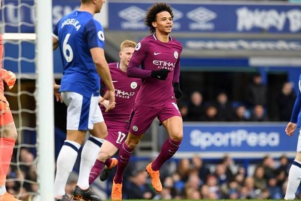 San&Atilde;&copy; wheels away to celebrate his opener with architect Silva