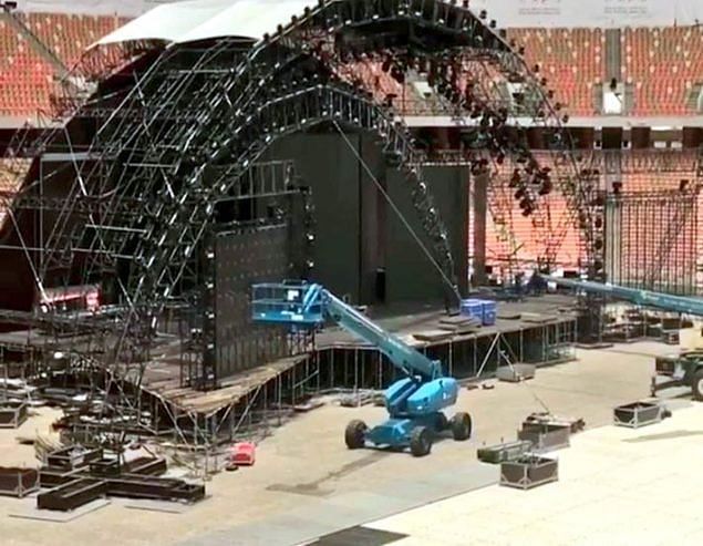 Your first glimpse of the Greatest Royal Rumble stage