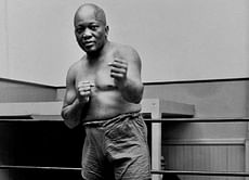 Trump pardons late boxer Jack Johnson a century later