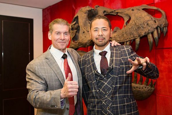 WWE News: Shinsuke Nakamura trolls fan, maintains kayfabe outside the ring