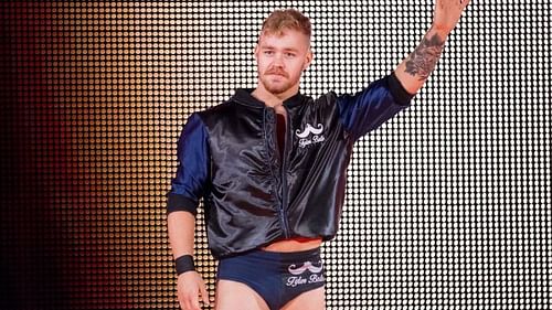 Tyler Bate suffers injury in the UK