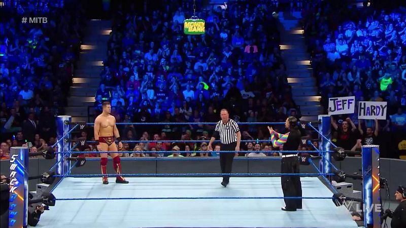 SmackDown kicked off with a big Qualifier Match for the MITB ladder match