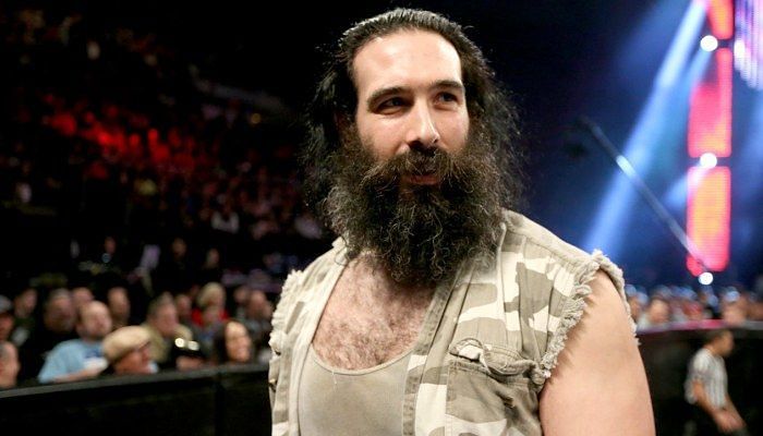 Luke Harper is currently one half of the SD Live Tag Team Champions 