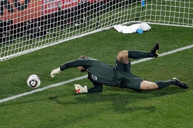 5 Game-changing Goalkeeping Mistakes in the final of a tournament