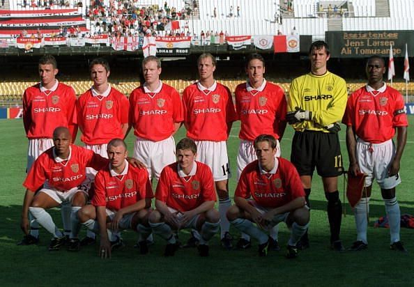 Sport. Football. FIFA Club World Championships. Rio de Janeiro, Brazil. 11th January 2000. Manchester United 2 v South Melbourne 0. Manchester United pose for a team group photograph before the match.