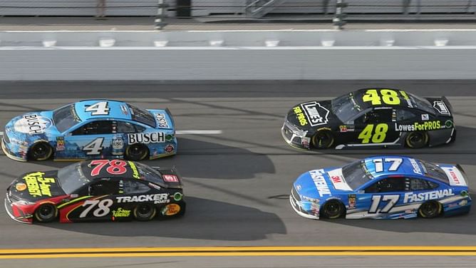 NASCAR at Kansas 2018: Odds, fantasy advice, prediction, sleepers, drivers to watch