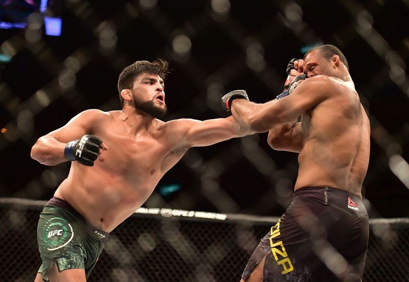 Kelvin Gastelum beat Jacare Souza in a close decision