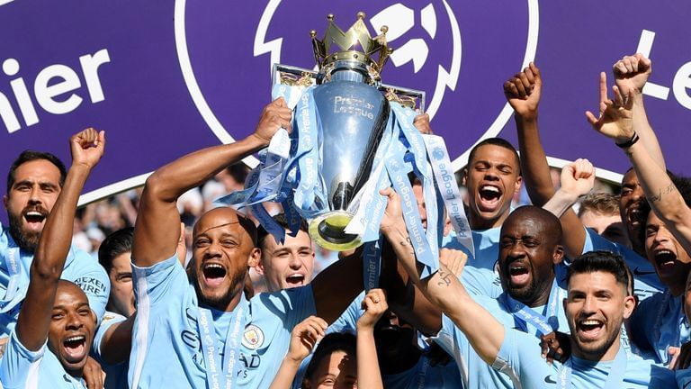 Manchester City lift the Premier League title